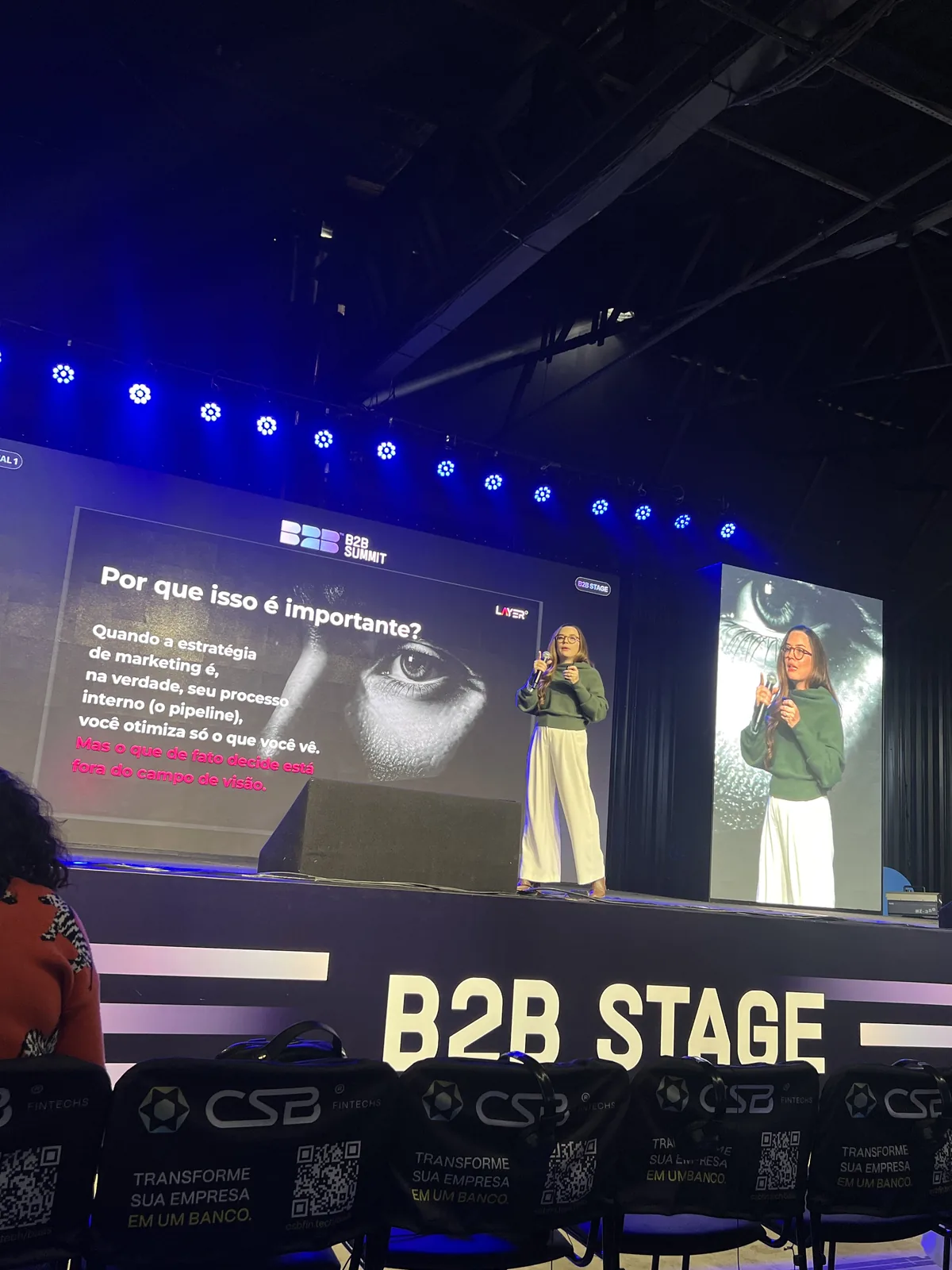 Samira Cardoso no palco B2B Stage do B2B Summit